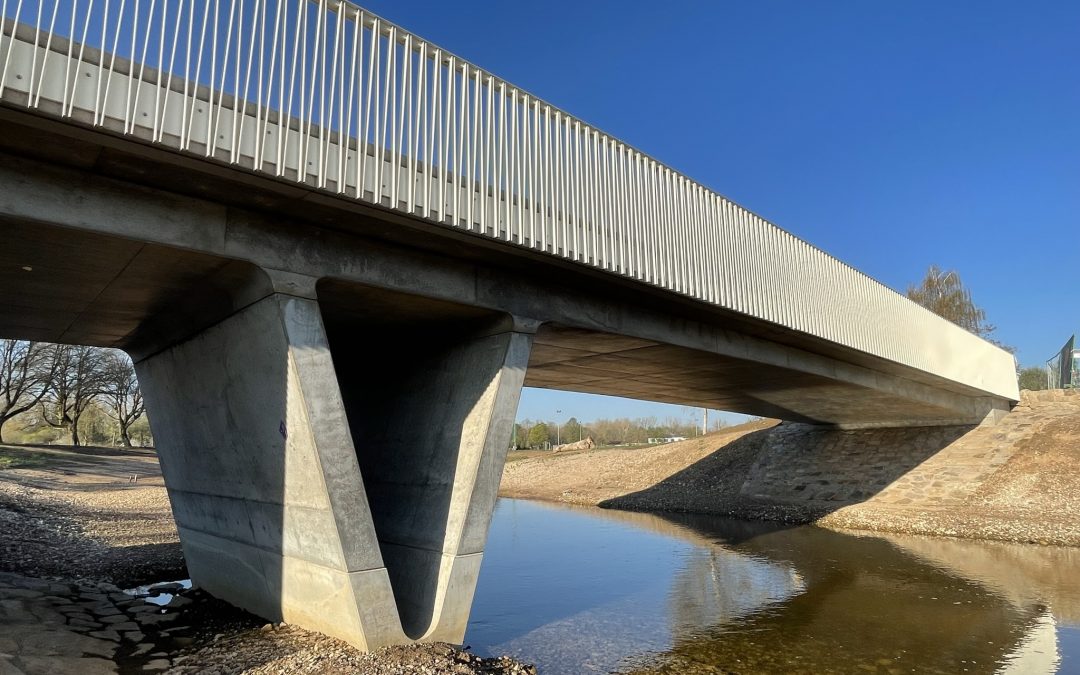 Brücke am Donauzusammenfluss